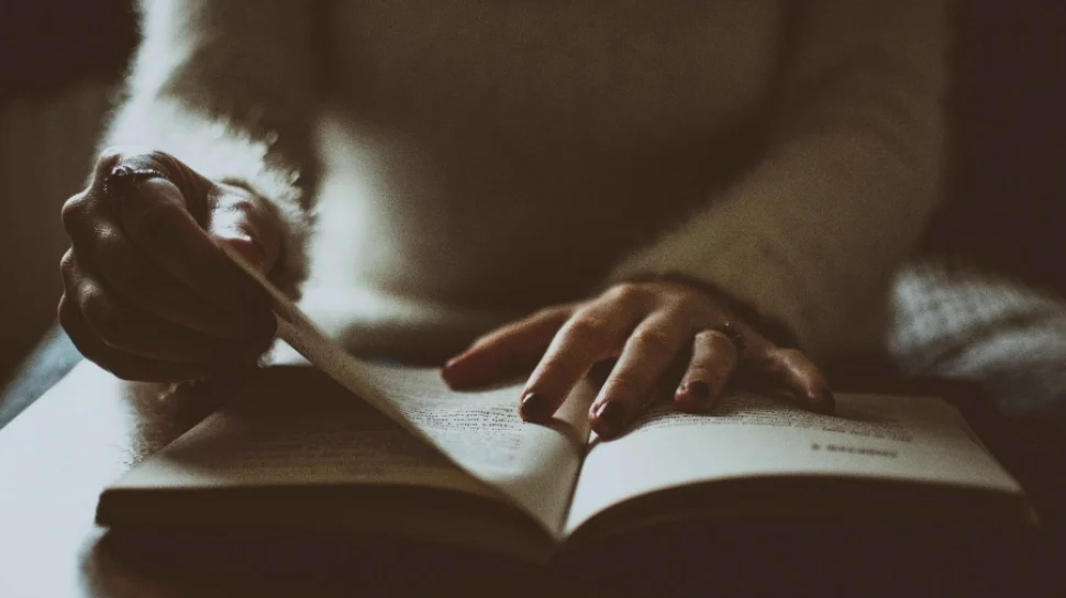 4 Rekomendasi Novel Thriller Indonesia dengan Alur Cerita yang Menegangkan!