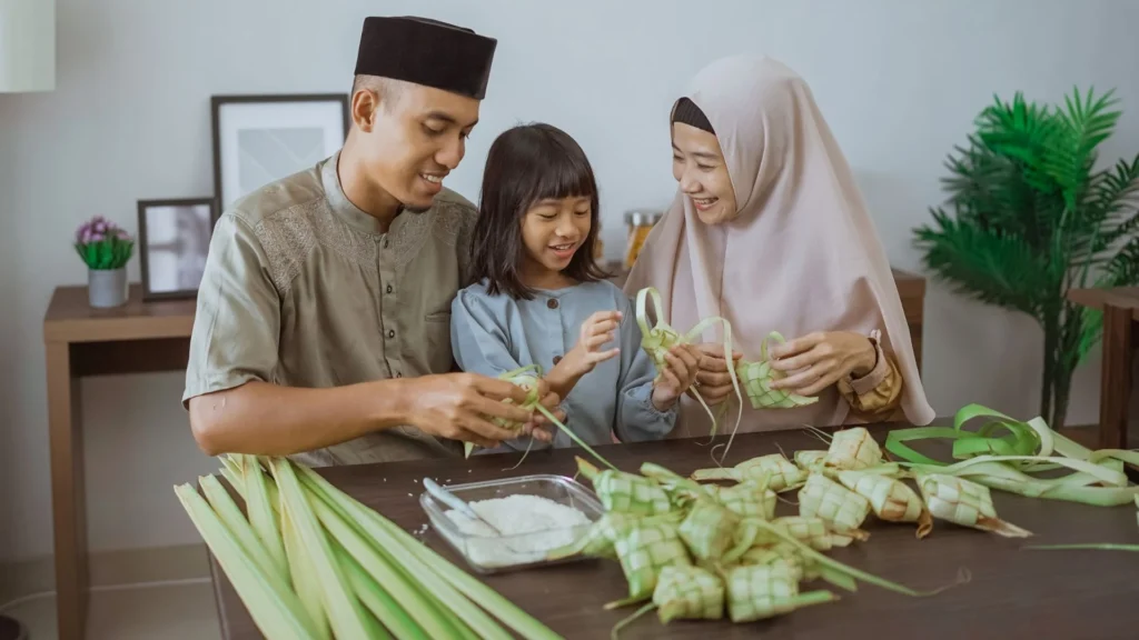 Tips Praktis Membuat Sastra Puisi Ketupat yang Menggugah